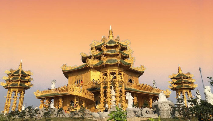 Vẻ đẹp của ngôi chùa " Dát vàng " Phúc Lâm tựa như đang ở Thái Lan